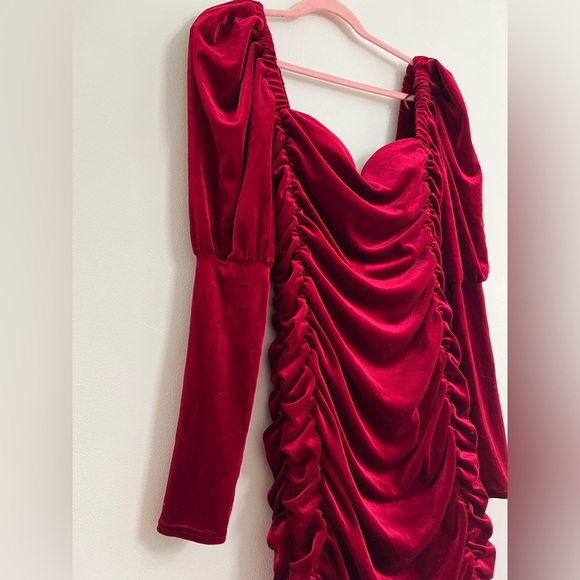 Fashion Nova Velvet Mini Dress. - Picture 5 of 8